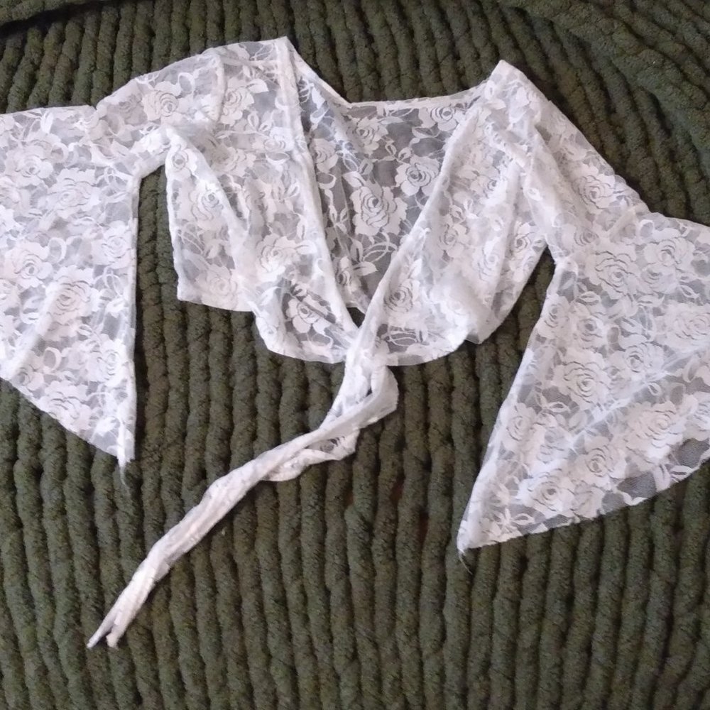 White Lace Bell Sleeve Crop Shrug Jacket Bolero coverup Size Small S